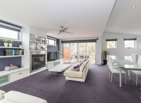 Ocean Grove Beach River & Cafe Lifestyle - Accommodation Australia 0