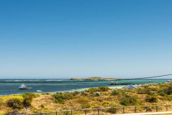 Ocean Sunset - Luxury Apartment With Ocean Views with Carnarvon Accommodation