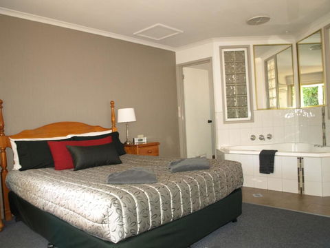 Old Coach Motor Inn Echuca - Accommodation Australia 1