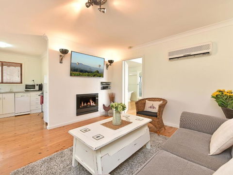 Olive Grove 3 1 Bedroom Villa With Large Bath - Accommodation Australia 3