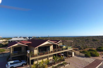 On The Deck @ Shark Bay with Accommodation WA