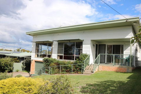 Osborne House - 4 Bedroom - Accommodation Australia 2