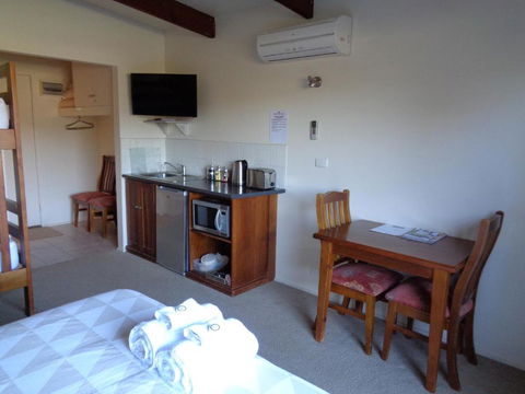 Off Mountain Accommodation - Accommodation Australia 3