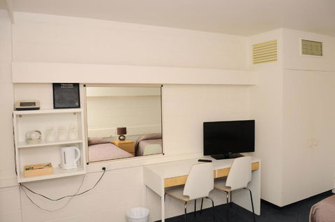 Peninsula Motor Inn - Holiday Sydney 3