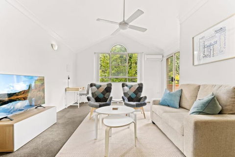 Pristine 2-Bed Near Marrickville Village - Holiday Melbourne 3