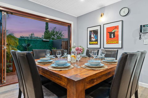 Private, Modern And Warm Family Home - Accommodation Australia 0