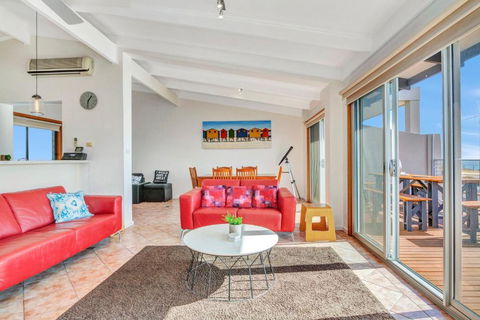 Queensland South - Aldinga Beach - C21 SouthCoast Holidays - WA Accommodation 3