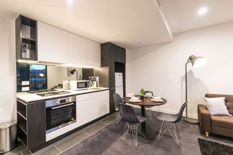 Astrina Box Hill 1 Bed Apartment - Holiday Melbourne 3