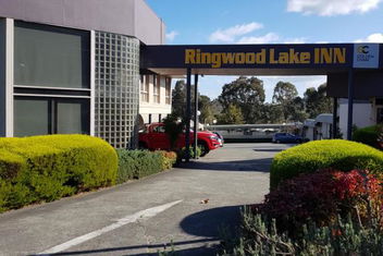 Ringwood Lake Inn with Accommodation Broken Hill