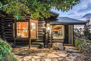 Romantic Retreat In The Dandenong Mountains with Victoria Tourism