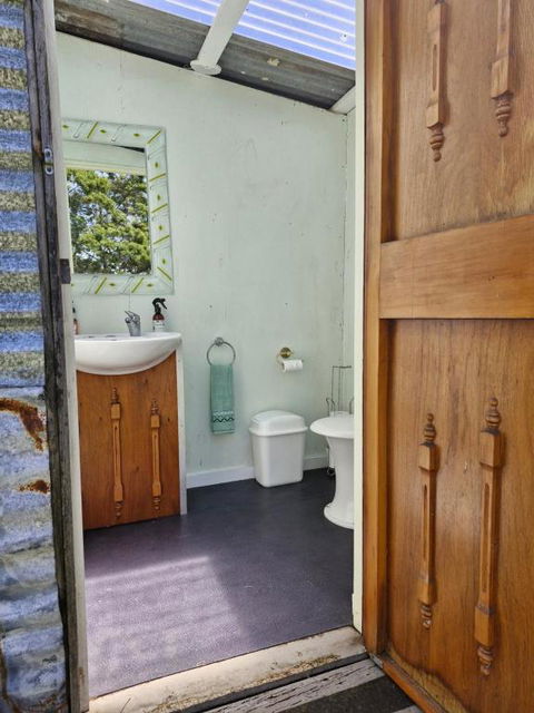 Romantic Stay By Historic Church On Wine Route - Caravan Park Accommodation 3