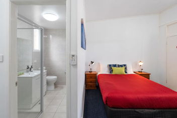 Royal Motel Tenterfield with Accommodation Find