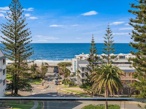 Ryson Unit 7 Kings Beach QLD - Holiday Sydney 2