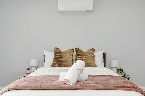 Saint James Hidden Gem! - Holiday Sydney 3
