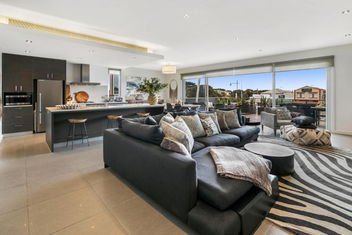 Saltwater Apartment Sorrento with Victoria Tourism