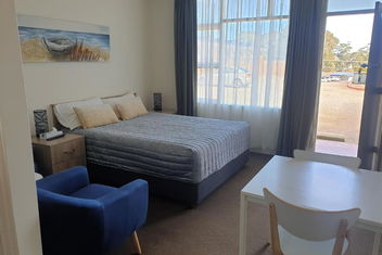Sandpiper Motel Ulladulla with Accommodation Find