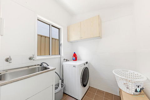 Sans Souci 4-Bedroom Family Home Close To Beach - Holiday Melbourne 3