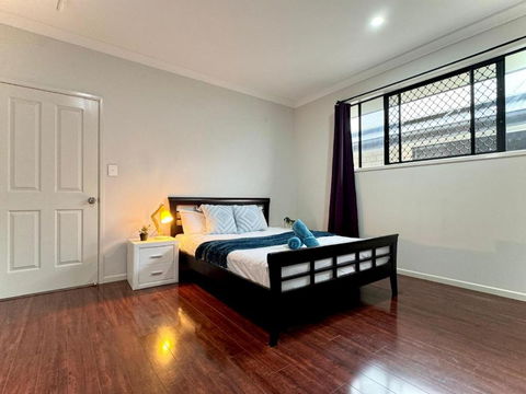 Serene Share Suite In Coopers Plains - Tourism Bookings WA 0