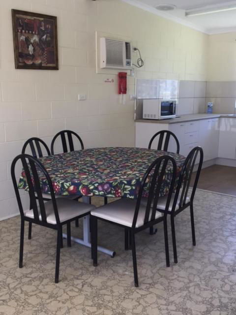 Snowy River Lodge Motel - Holiday Melbourne 3