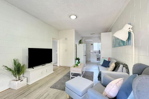 The Cosy Corner - Your Chic Adelaide Base - Byron Bay Accommodation 0