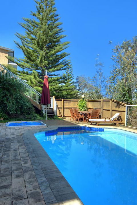 BEDARRA, MOLLYMOOK BEACH - Accommodation Australia 3