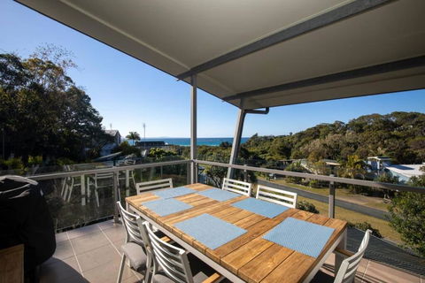 THE LOOKOUT BEACH HOUSE - Casino Accommodation 1