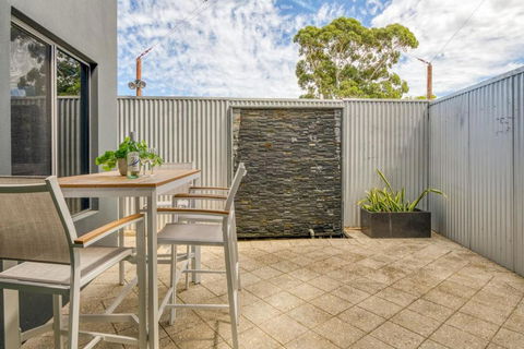 The Stirling - Experience The Sea To City Lifestyle - Holiday Melbourne 3