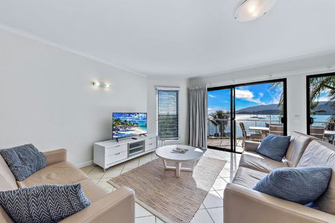 Whitsunday Beachfront Apartment On Broadwater - Accommodation Hamilton Island 3