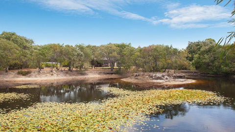 Yallingup Retreat - Romantic Country Retreat For Couples - Holiday Sydney 3