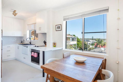 Yamba Towers 1 - LJHooker Yamba - Holiday Sydney 3