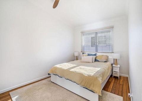 Yaringa -13 Seaview Street SWR- Full Linen Provided - Holiday Sydney 2