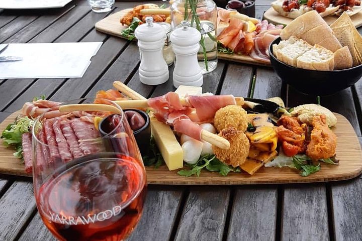 CHEVY CONVERTIBLE Package For 4 -Wine Lunch Cheese & Chocolate From Yarra Valley - thumb 0